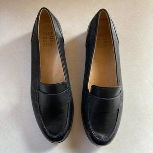 Naturalizer Woman's Black Leather Loafers - 9M - New Without Tags